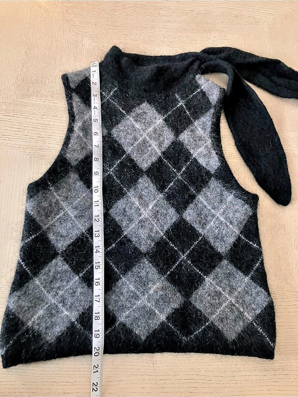 H&M Edition argyle sweater vest Argyle Knit Vest in Black & Gray Size Medium